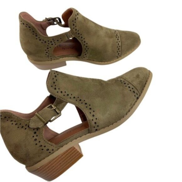 Boutique by Corkys Caged Ankle Bootie Green Faux Suede Pointed Toe Perforated - Picture 7 of 9